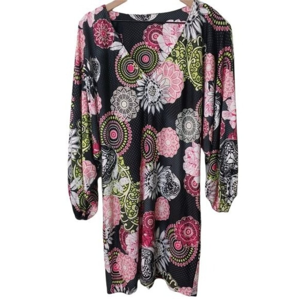 Tunic/Dress Women Size Small V-neck medallion print long-sleeve black pink